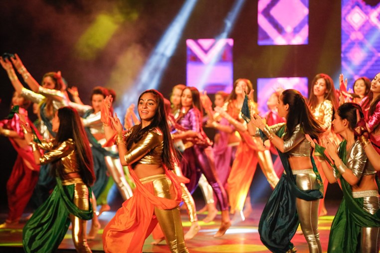 Tribe Dance Hold Your Dream 